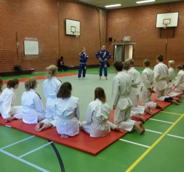 Workshop BJJ i,s,m Gracie Barra Groningen voor 4 vwo scholieren aan het Kamerlingh Onnes in groningen